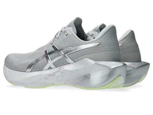 Tênis ASICS Novablast 6 Feminino Platinum
